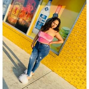 Meet your Posher, Crystal